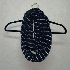 🛍3 for $20 BRAND NEW! Striped Infinity Scarf